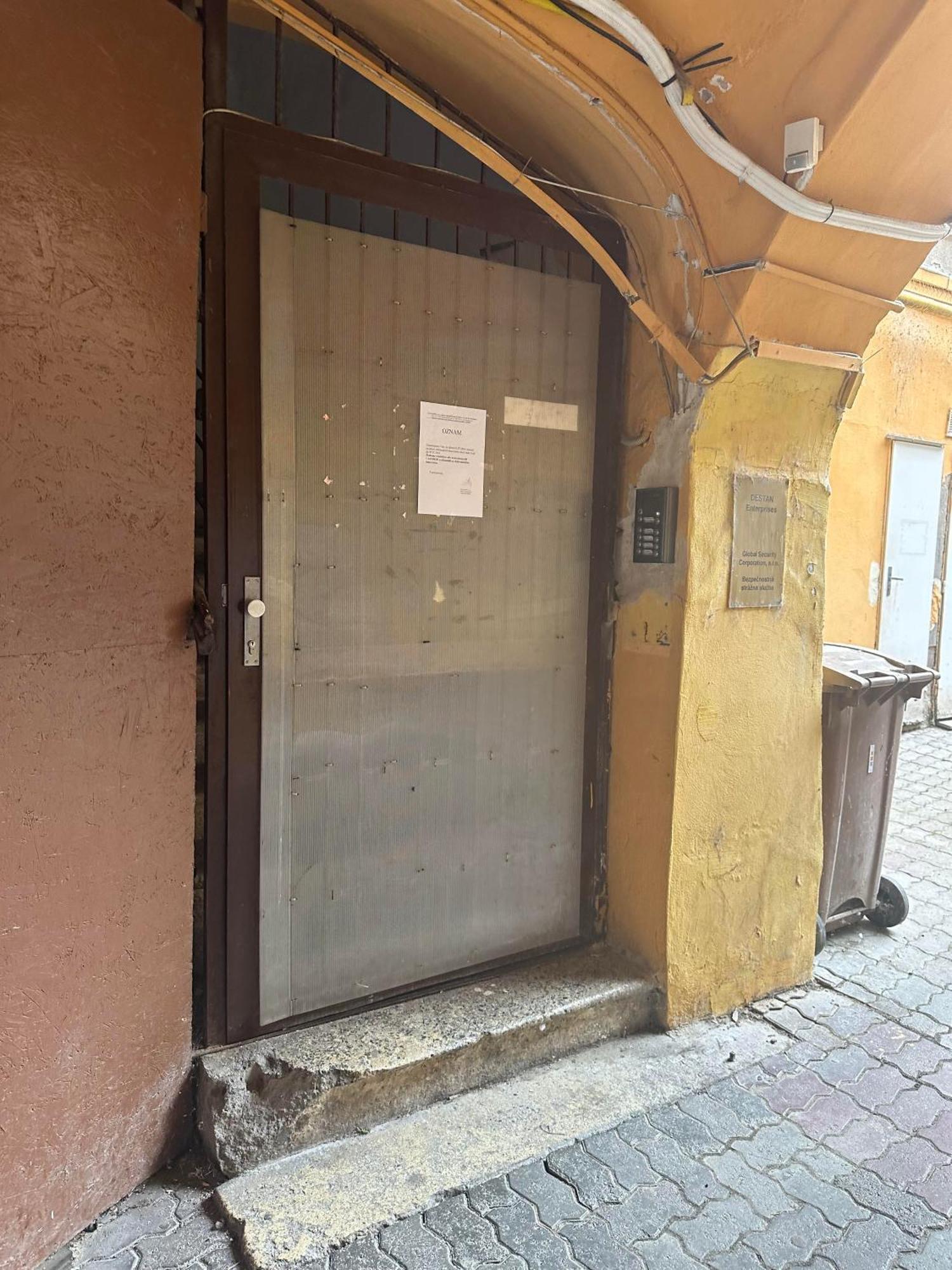 Xxx Bratislava Exterior foto